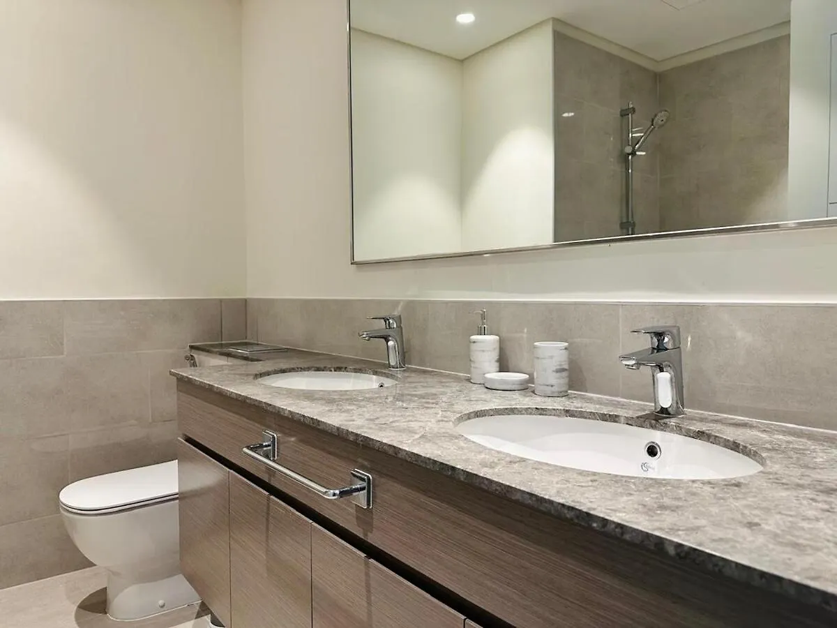 Homelike Charm High-End Furnished And Luxurious Dubai Lejlighed