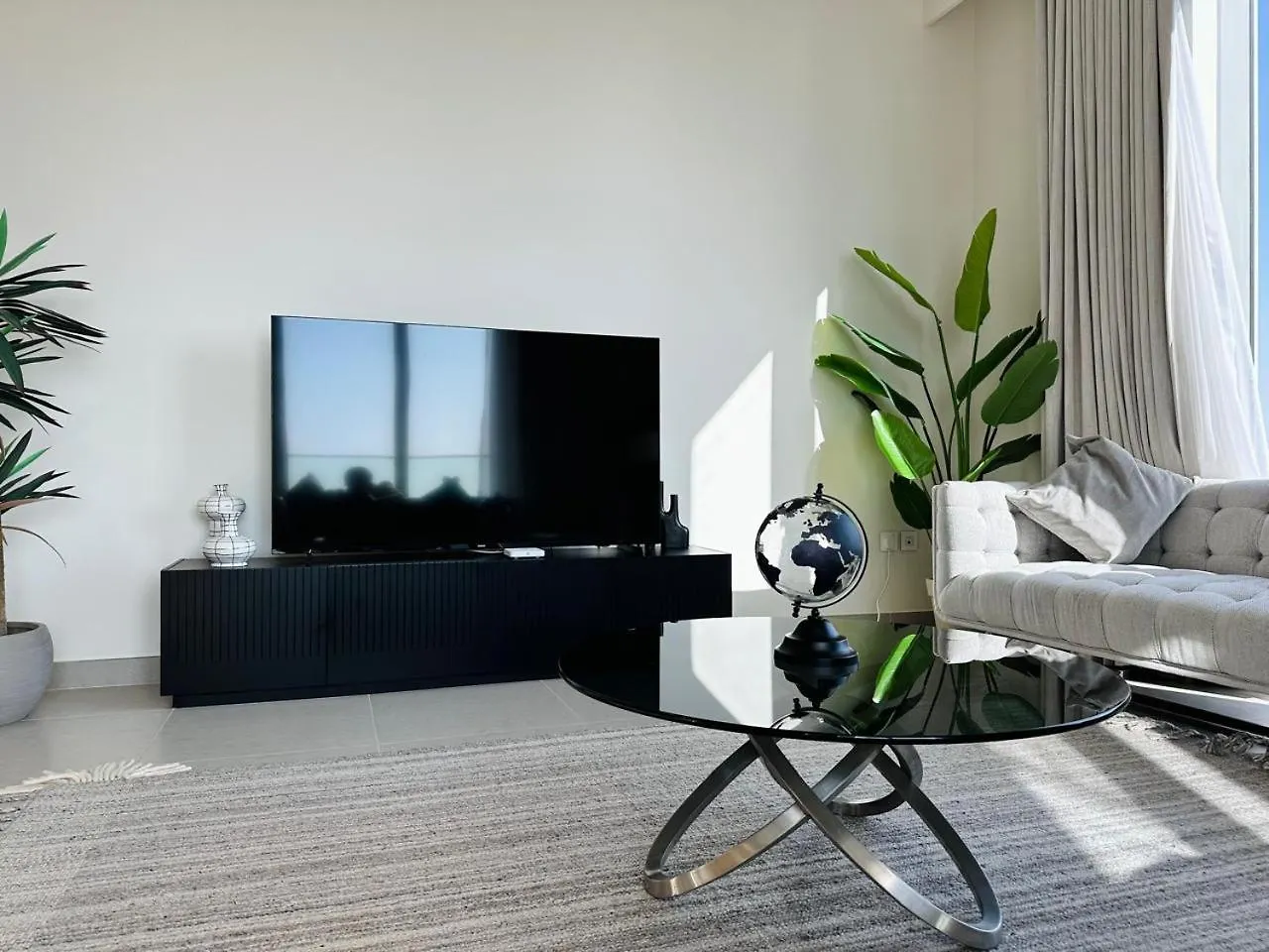 Homelike Charm High-End Furnished And Luxurious Dubai